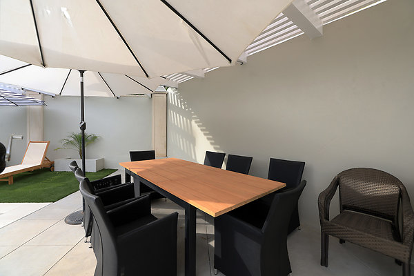 Pool Deck 0247