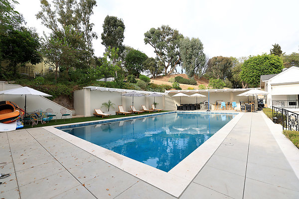 Pool 0237 hero