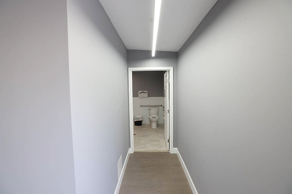 850B Rear Bathroom Hallway 0219