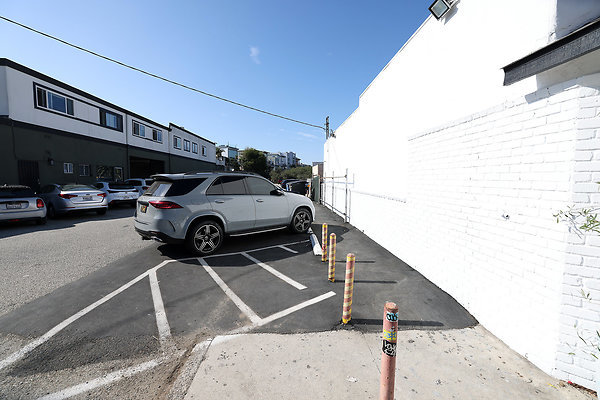 850B Parking Lot 0103