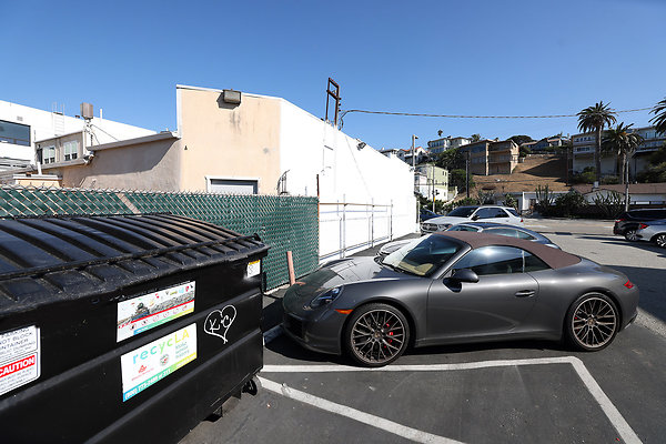 850B Parking Lot 0105