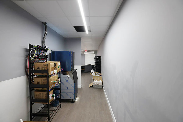 850B LS Drink Counter Storage 0196