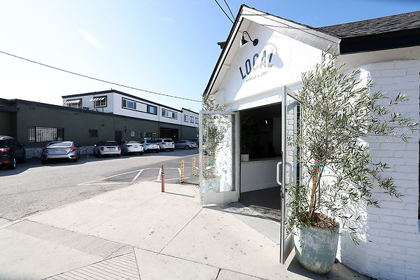 850B Front Door 0114