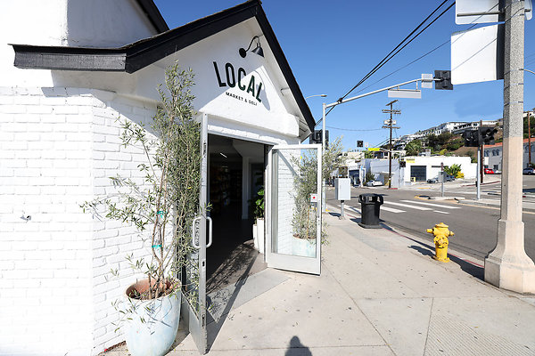 850B Front Door 0115