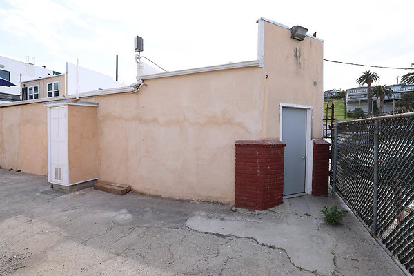 850B Rear Corner Door 0185