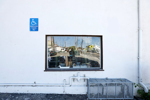 189D LS Front Window 0050