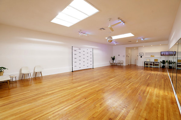 734A Dance Studio 0022 734A Dance Studio 0022