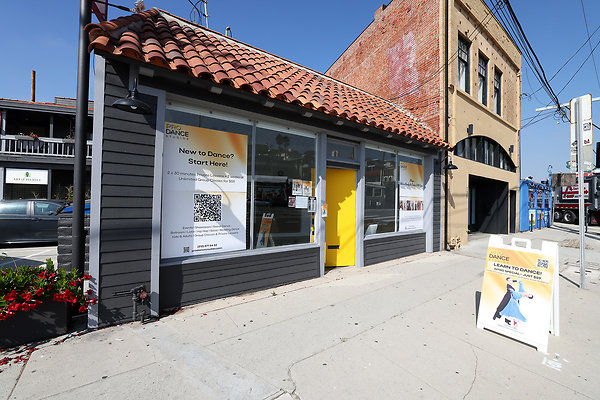 734A Front Ext LS 0003 734A Front Ext LS 0003