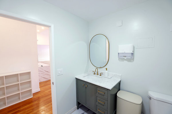 734A Bathroom 0037 734A Bathroom 0037