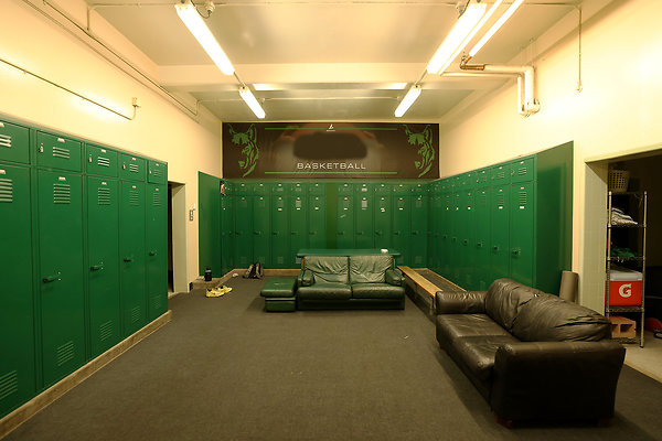 817 C1 Mens Locker Room 0003