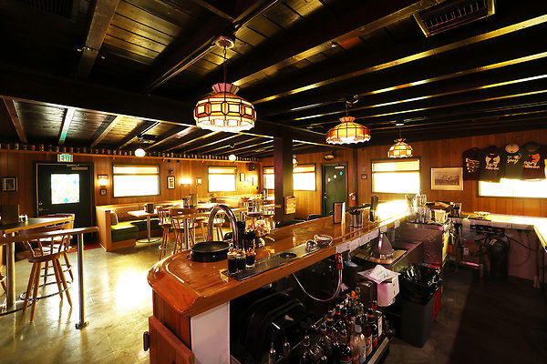 407B Bar &amp; Dining Room 0019