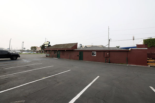 407B Parking Lot 0079