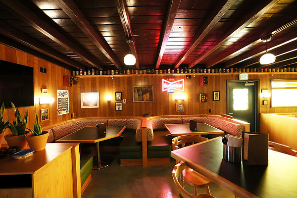 407B Dining Room 0024