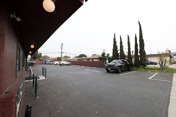 407B Parking Lot 0084