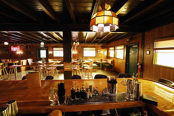 407B Bar &amp; Dining Room 0022