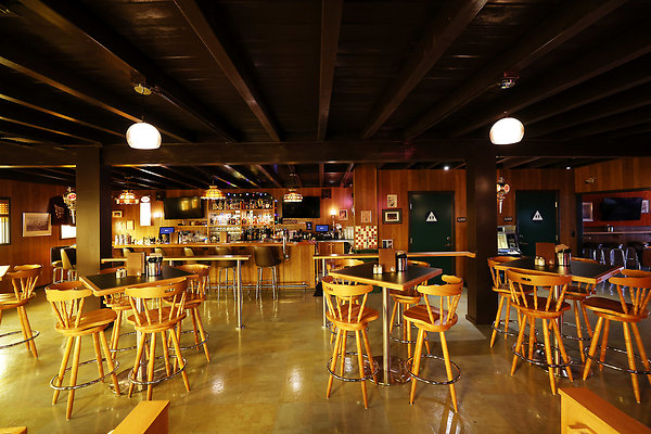 407B Parking Lot Entry 0001