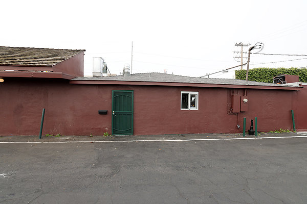 407B Parking LOt Kitchen Door 0091