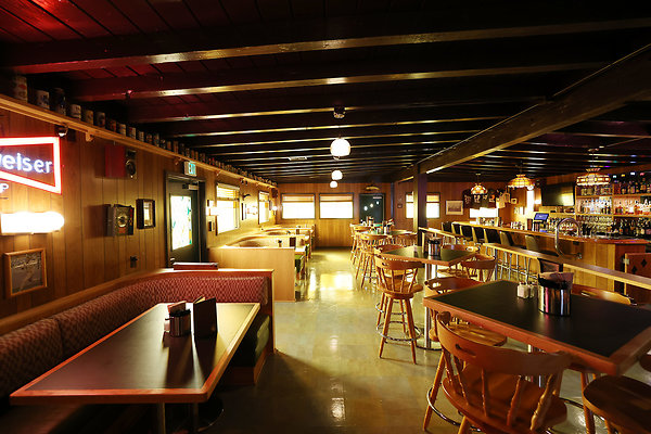 407B Cocktail Lounge &amp; Restaurant