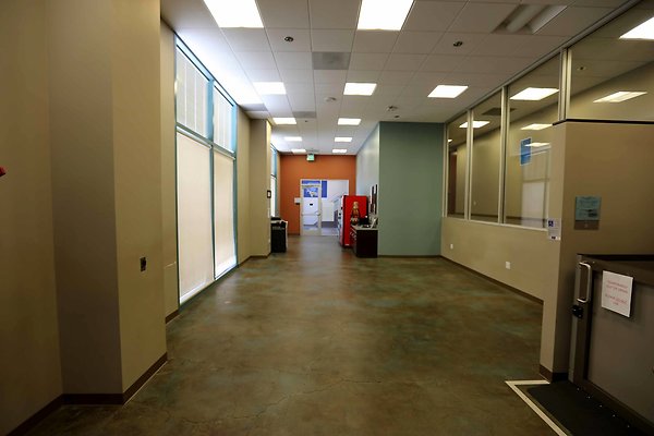 Vending Area 105 0023