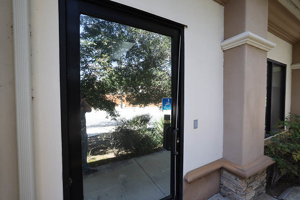 001B LS Doors 0270 001B LS Doors 0270