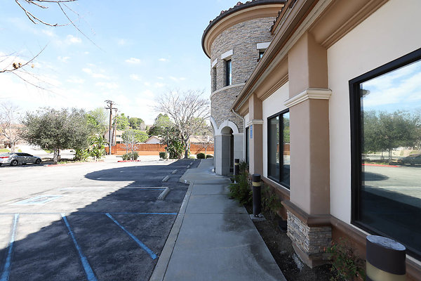 001B Front Sidewalk RS 0274 001B Front Sidewalk RS 0274