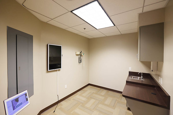 001B Suite200 Exam Room1 0182 001B Suite200 Exam Room1 0182