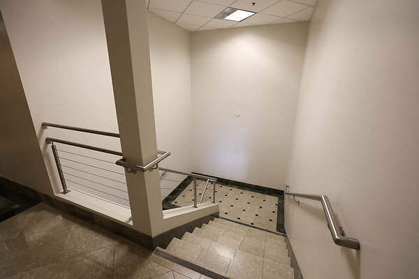 001B Stairway 0152 001B Stairway 0152