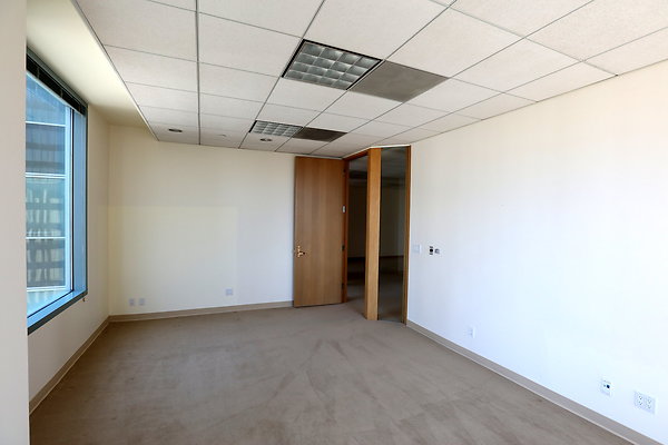 719 -12th Floor East 0499 719 -12th Floor East 0499