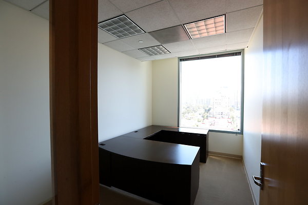 719 -12th Floor East 0484 719 -12th Floor East 0484