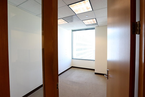 719 -12th Floor West 0427 719 -12th Floor West 0427