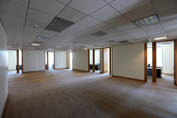 719 -12th Floor East 0490 719 -12th Floor East 0490