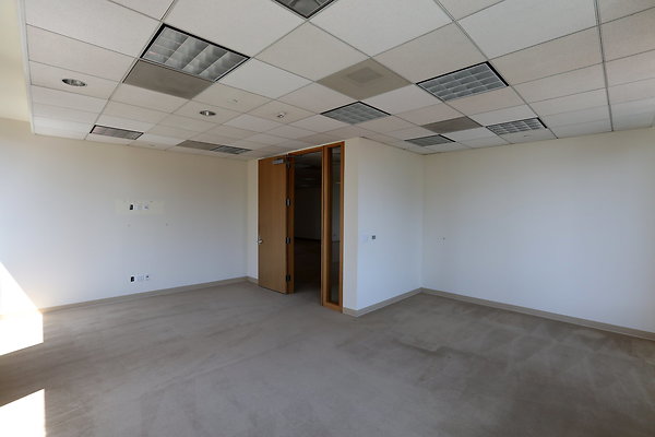 719 -12th Floor East 0494 719 -12th Floor East 0494