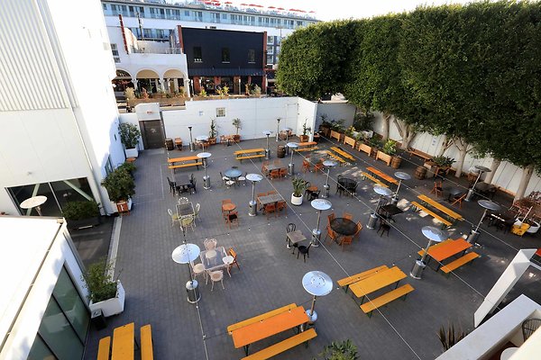 220A Courtyard from Residence Stairwell 0006