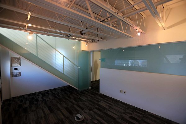 220A Studio 2nd Floor 0082