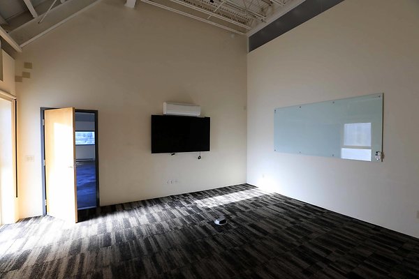 220A Studio 2nd Floor 0064