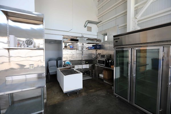 220A Studio Garage Kitchen 0032