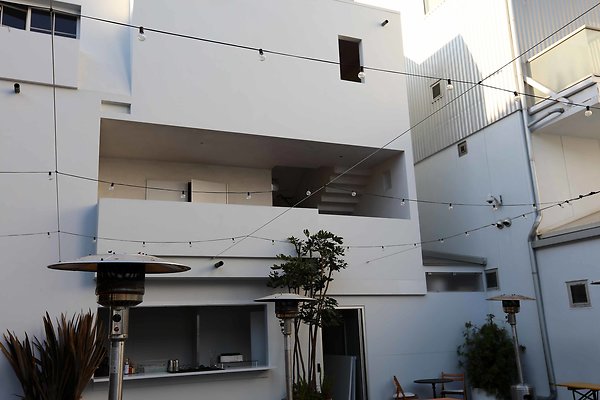 220A Residence Ext 0110