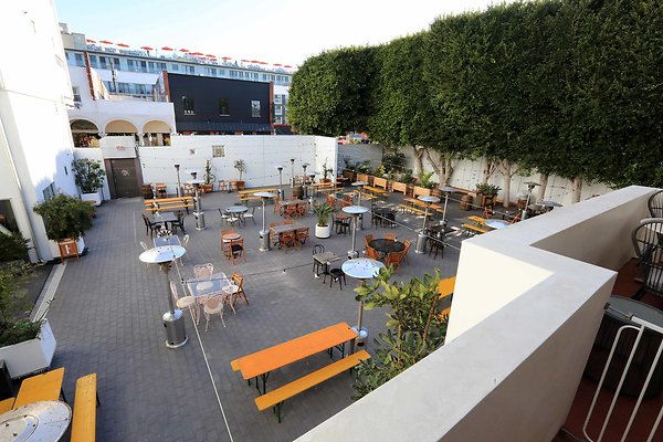 220A Courtyard from Residence Stairwell 0003