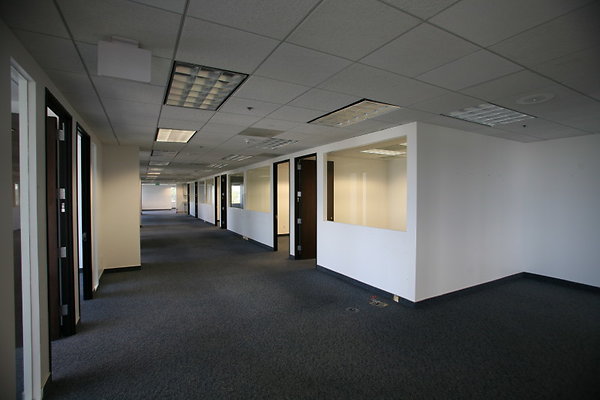 656A Suite 500 Office 0438 1