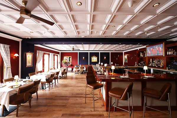 914A Dining Room &amp; Bar 0017