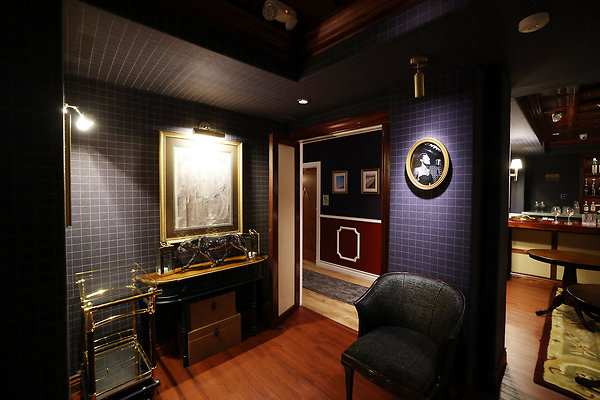 914A NIghtclub Entrance rev 0055