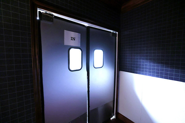 914A Kitchen Entrance 0085