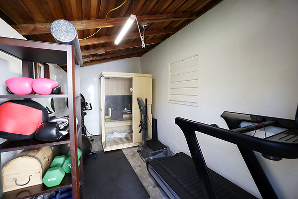 973A Garage Gym 0052 973A Garage Gym 0052