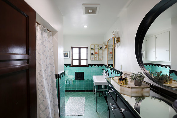 973A Bathroom 0143