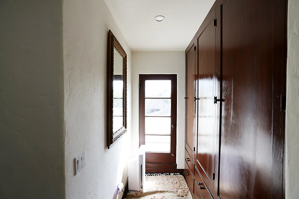 973A 2nd Floor Balcony Hallway 0127