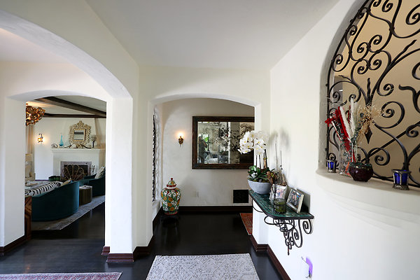 973A Front Entry3 0067