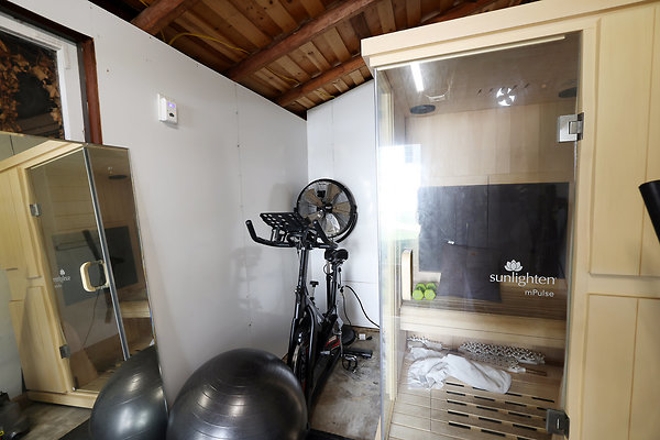 973A Garage Gym 0053 973A Garage Gym 0053
