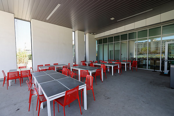 103A E3 Outdoor Dining Area 0051
