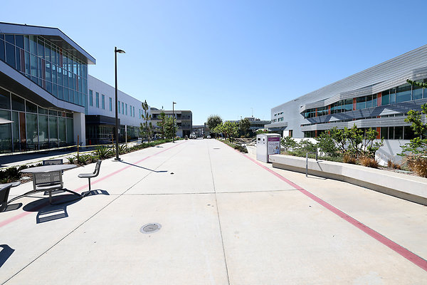 103A E3 D3 Sidewalk 0288