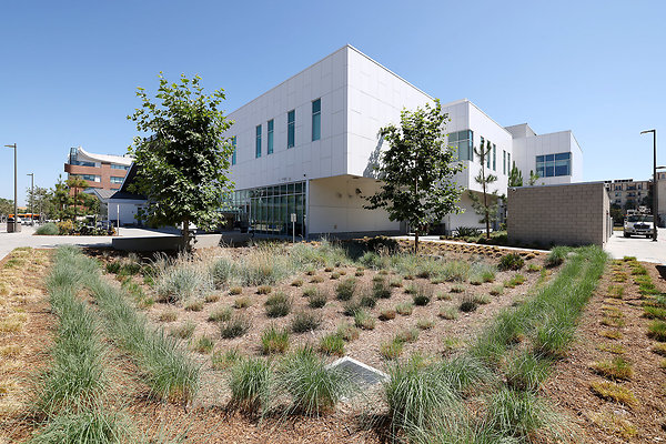 103A E3 Exterior 0271